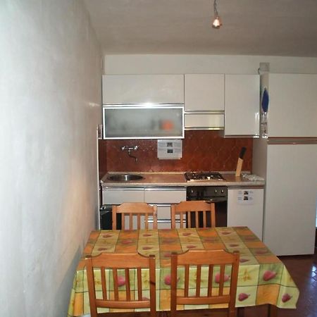 Nice Apartments In Waterfront Villa In Bosa Porto Alabe 特雷斯努拉吉斯 外观 照片
