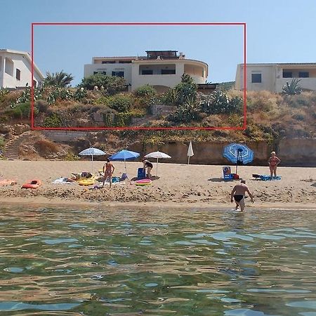 Nice Apartments In Waterfront Villa In Bosa Porto Alabe 特雷斯努拉吉斯 外观 照片