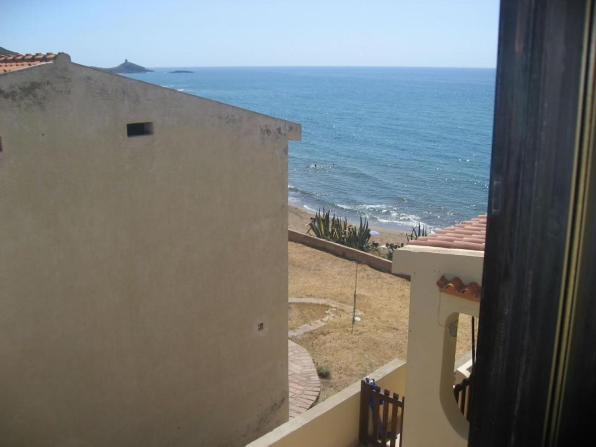 Nice Apartments In Waterfront Villa In Bosa Porto Alabe 特雷斯努拉吉斯 外观 照片