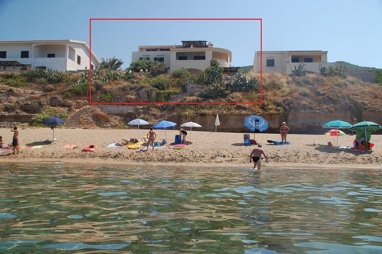 Nice Apartments In Waterfront Villa In Bosa Porto Alabe 特雷斯努拉吉斯 外观 照片